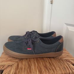 Levi's Men's Dark Blue Canvas Lace-Up Sneakers with Gum Sole size 9