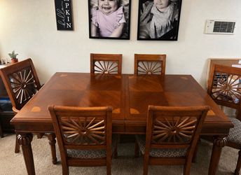 Wooden Dinning Table