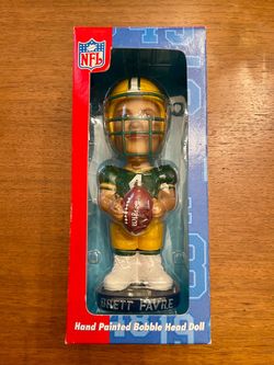 New in box vintage hand painted Brett Favre Green Bay packers bobble head