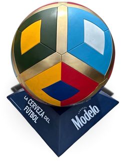 Modelo Cerveza del Futbol Large Decorative Soccer Ball Display Statue Breweriana 31”