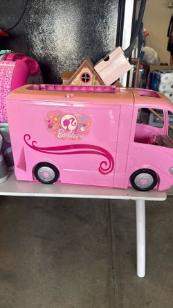 Barbie bus