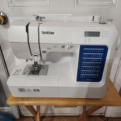 Brother Sewing Machine CS7000X