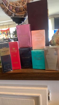 Jafra perfume Para mujer $40  cada uno/Each