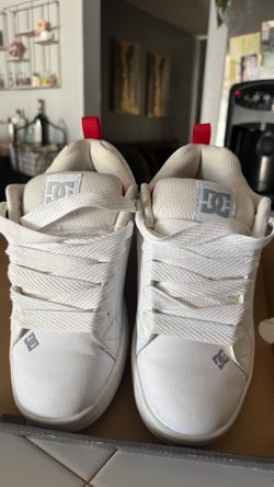 DC Tennis shoes
