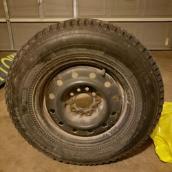 Set of 4 studed Tires/wheels