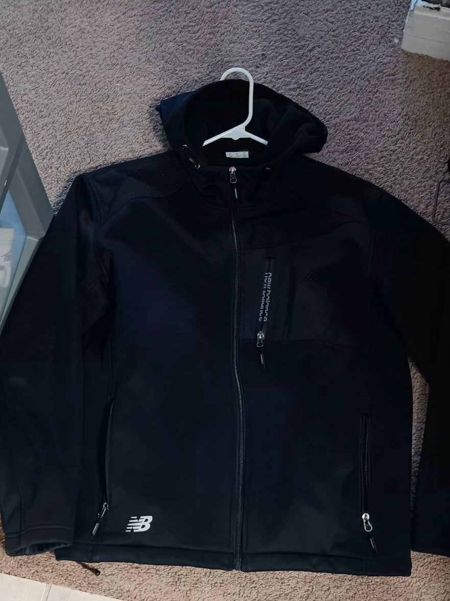 LIMITED EDITION MEN'S NEW BALANCE SOFTSHELL WATER WIND RESISTANT JACKET W HOODIE