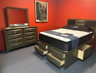 Emily Gray Storage Platform Bedroom Set Queen Or King Set 