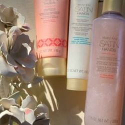 Mary Kay Satin Hands  Pampering Set