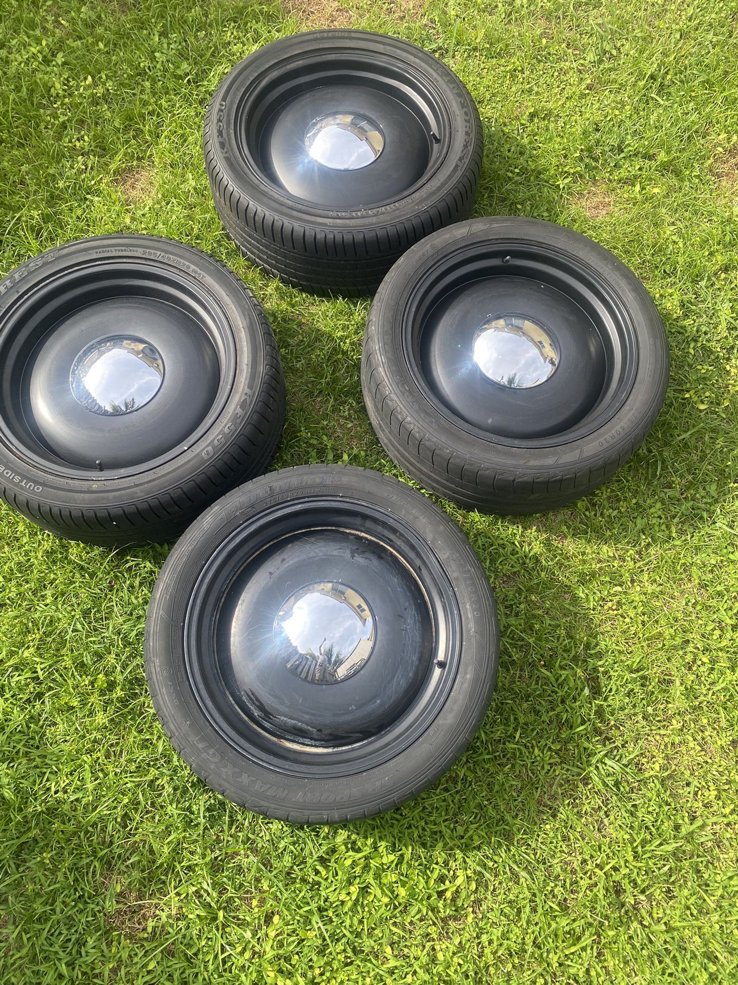 OBS C10 5x5 20” Detroit Steel Wheels With Tires And Hubcaps