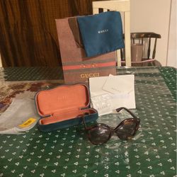 Gucci Sunglasses With Gucci Glasses Case And Gucci Sunglasses Bag 