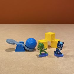 PJ Masks Night Micros Furball Catapult