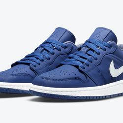 Air Jordan 1 Retro Low Royal blue