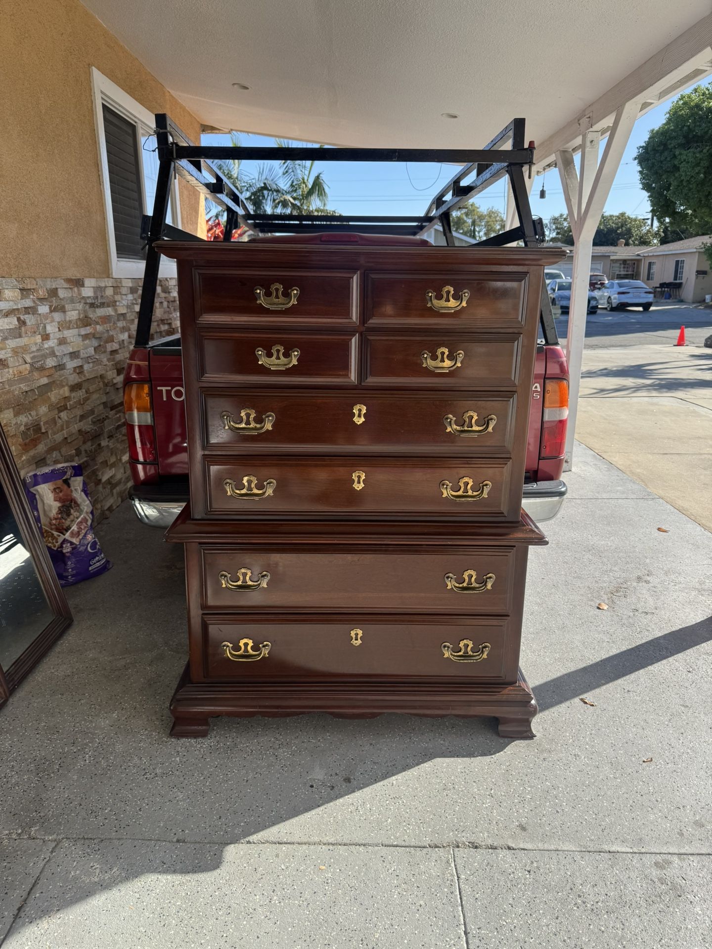 Dresser