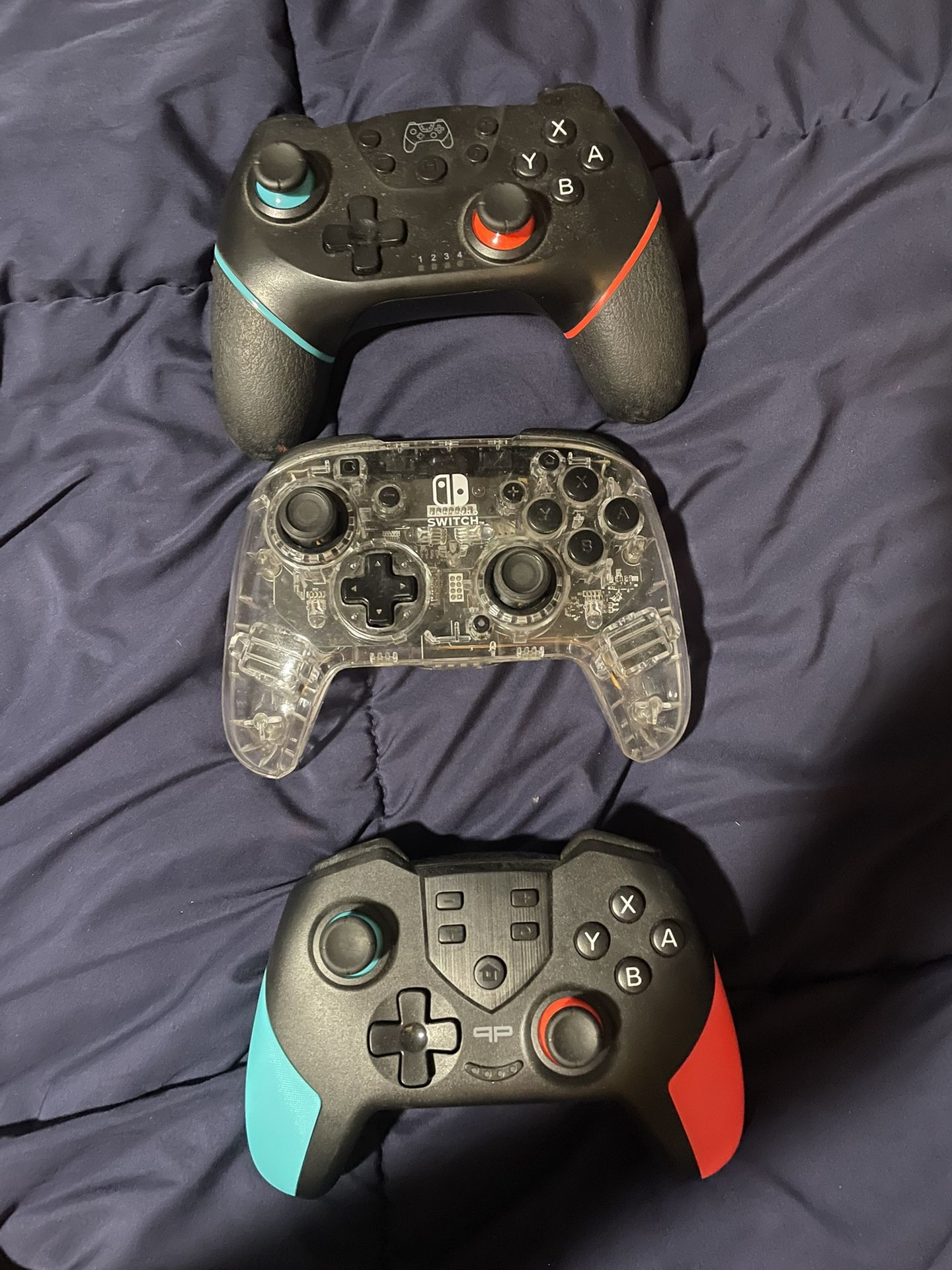 3 Nintendo Switch Controllers