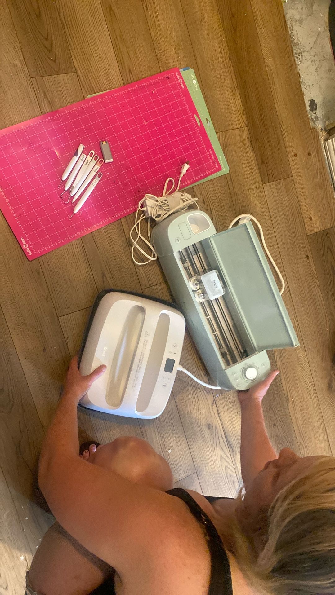 Cricut Explore 2 / Cricut Heat Press/ Mats,tools,blades