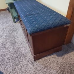Vintage Lane Ottoman 