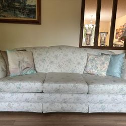 Beautiful Couch Bed In Great Condition.  