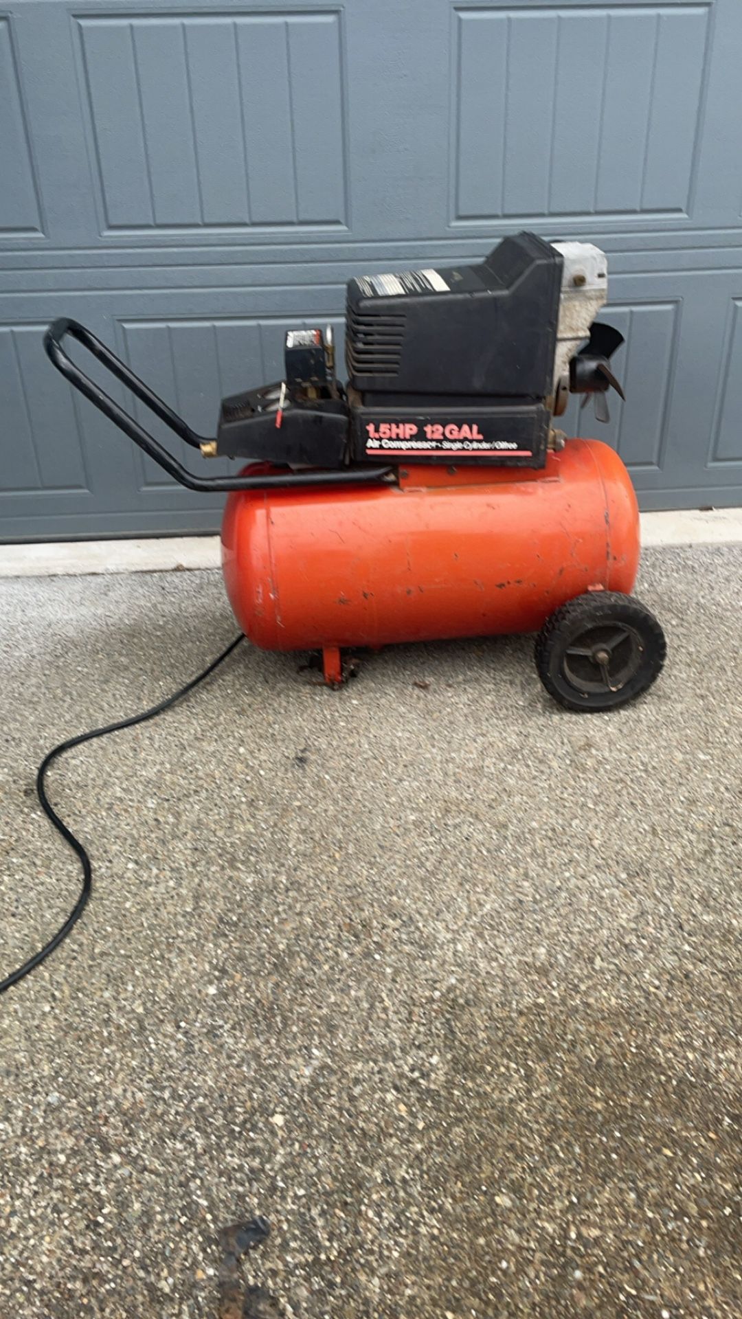 Craftsman 12 Gallon 1.5HP Air Compressor