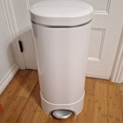 MUNCHKIN DIAPER PAIL