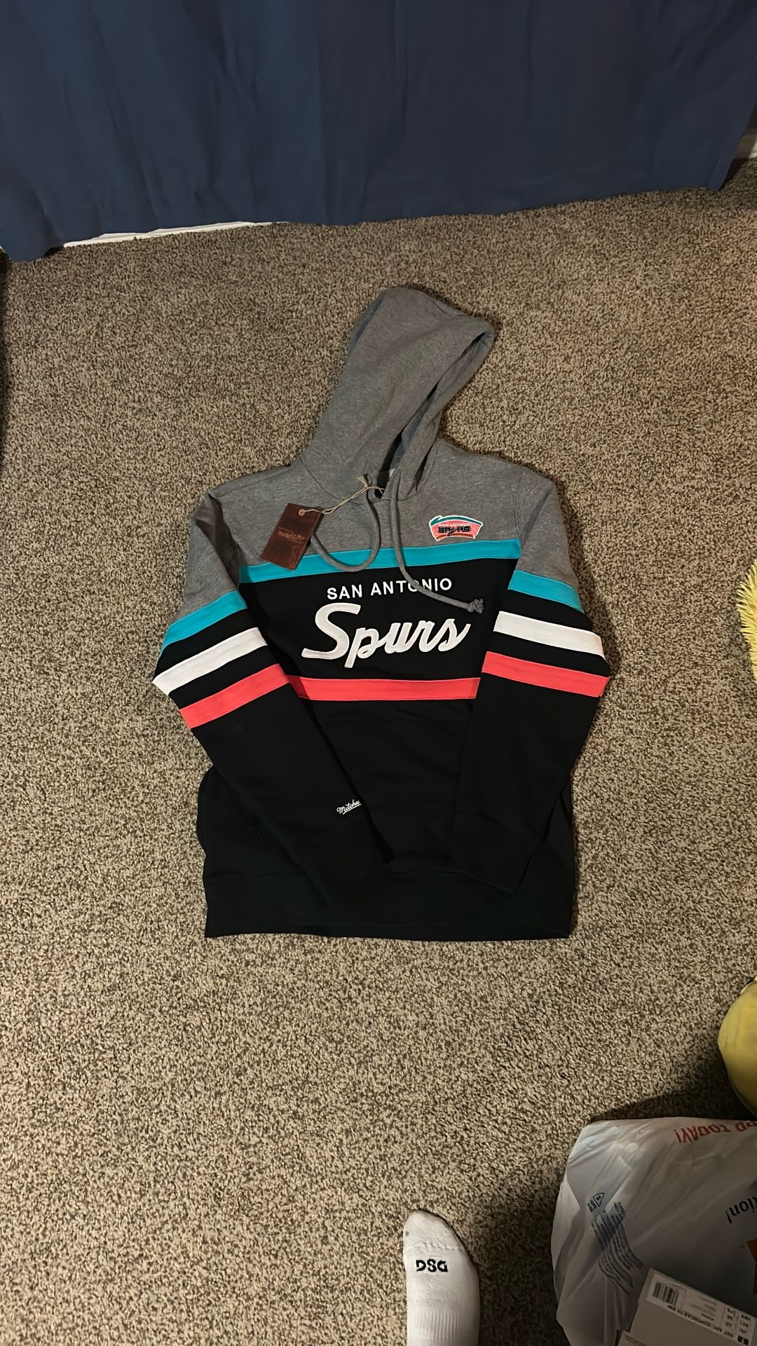 Spurs “Head Coach” Mitchell And Ness Hoodie