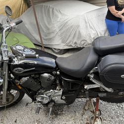 2002 Honda Shadow 750 American Classic Edition. 