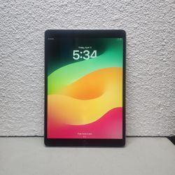 Apple IPad Pro (10.5inch, 64GB , Wi-Fi) Model MQF32LL/A