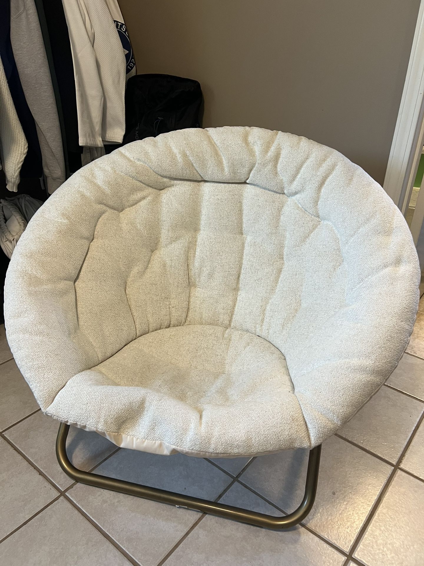 Saucer Chair