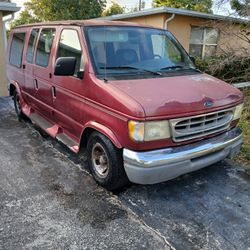 1999 Ford E150 