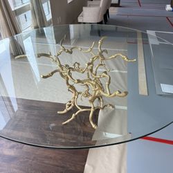 Stunning Dining Room Table + 6 Chairs