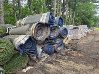 2 Rolls Left ! 7' by 50' + rolls of Used Turf