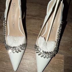 Stuart Weitzman White Pumps 7.5