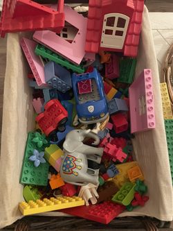 Huge Collection Of Duplo Legos- House, Zoo, Cars, Etc 