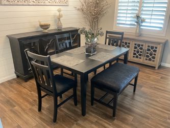 Dinning Table