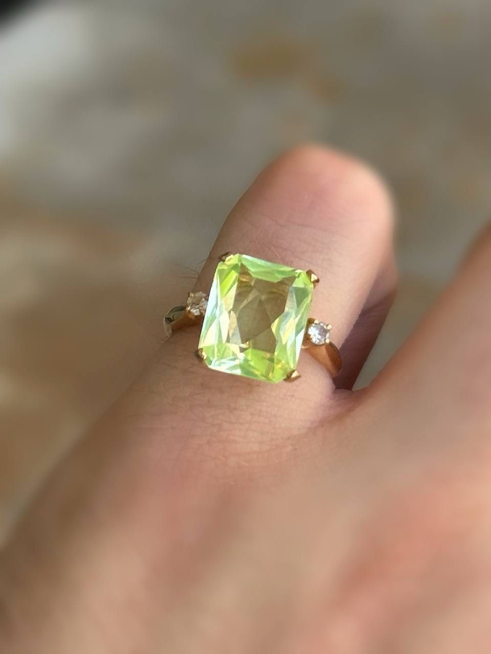 Vintage Jewelry 10k solid yellow gold jade stone 7.00CTW ring size 6.50