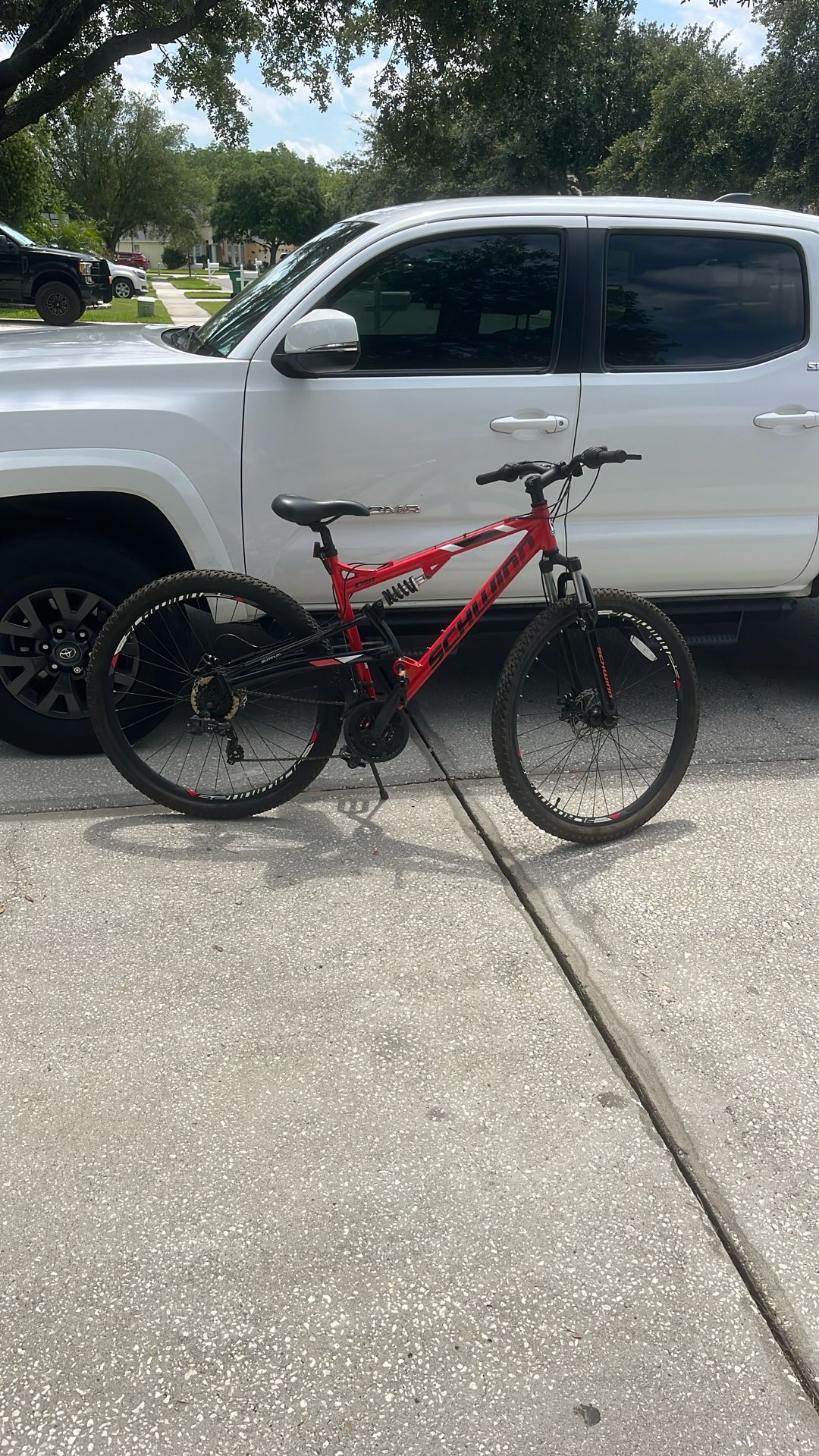 Schwinn IDER full suspension mountain bike