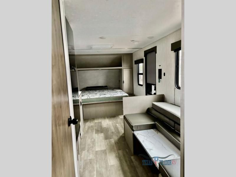 2025 Coachmen RV Clipper 25QBH