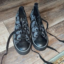 Skeleton Converse From Hot topic