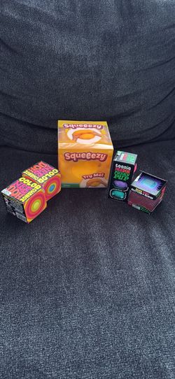 Lot of 4 Needoh and 1 Squishy