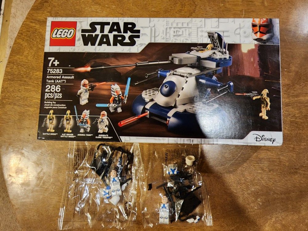 Lego Star Wars Armored Assault Tank (Att) Brand New + 2 Extra Ahsoka Clone Troopers