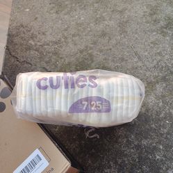 Cuties diapers size 7 25 count