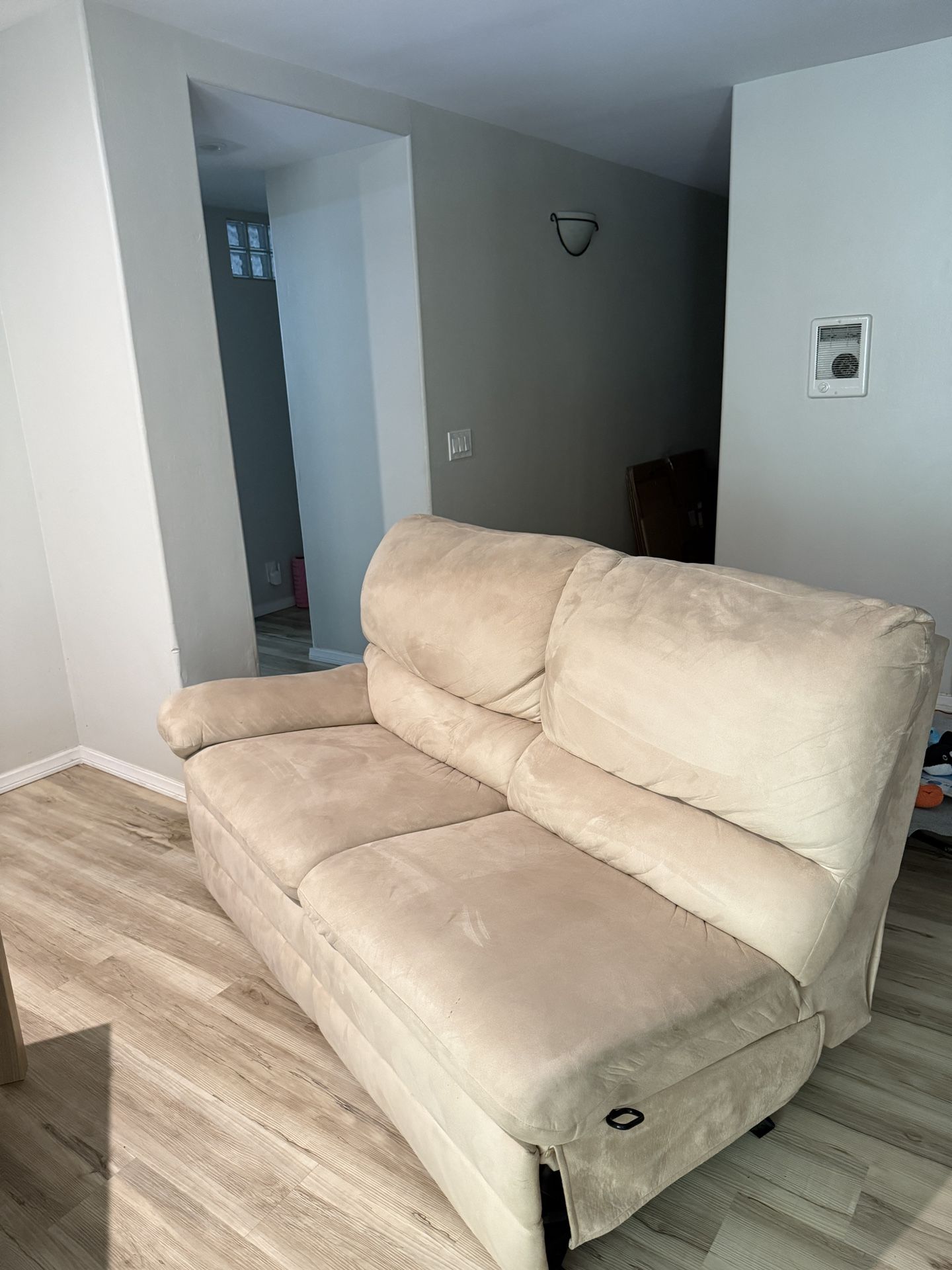 Comfy Recliner Loveseat & Pull-out Sofa (Set Of 2)