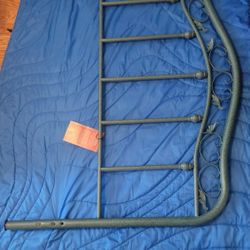 FULL SIZE BED FRAME(COASTER)