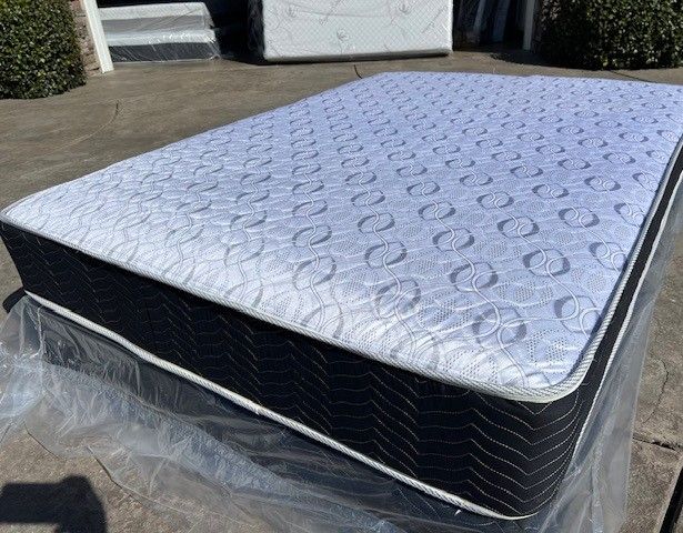Queen Orthopedic Deluxe Collection Mattress!!