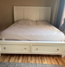King size bed