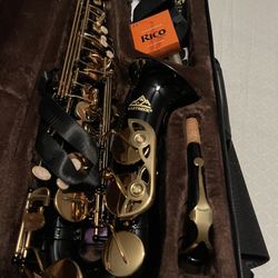 Alto Saxophone for beginners with accessories 