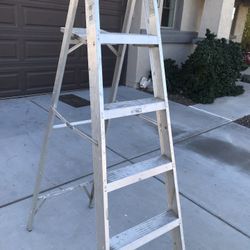 Aluminum Ladder 