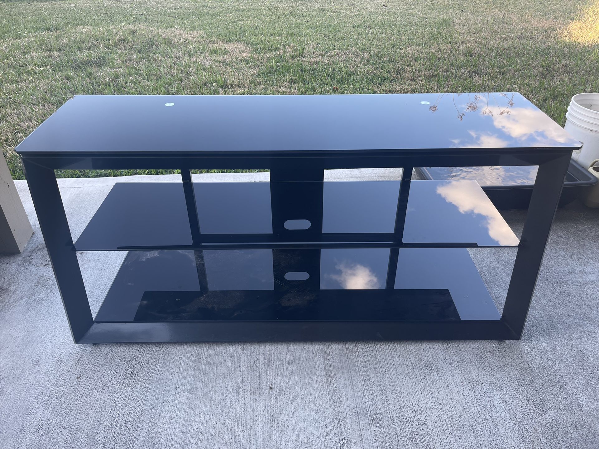 Bell’o 3 tier TV Stand