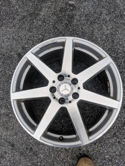 Mercedes rim 2013 c300
