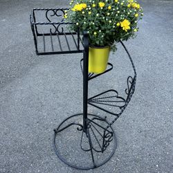 Iron Curved Plant Stand 4 Spots