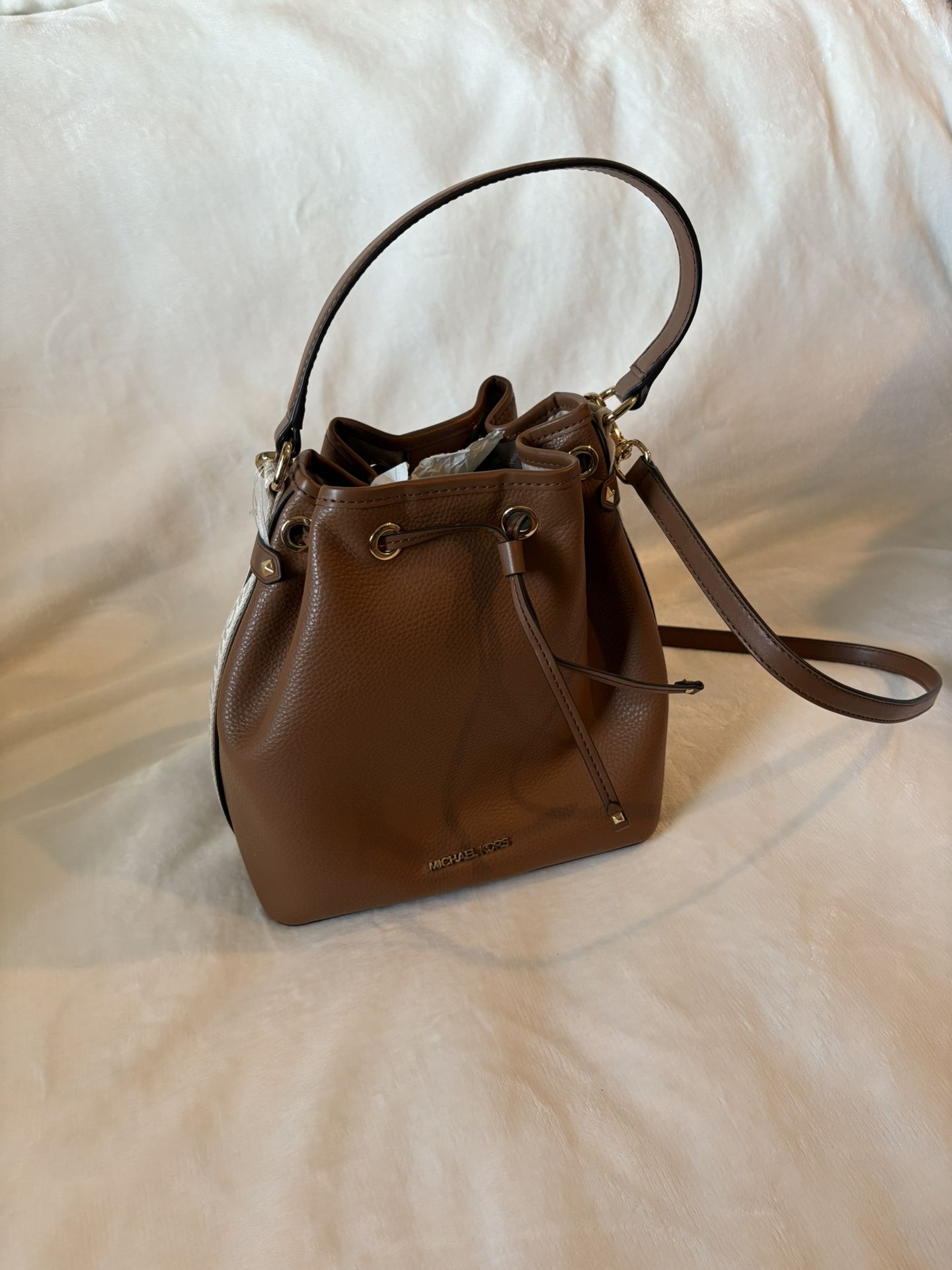 Michael Kors Bucket Bag